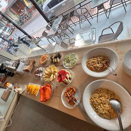 Lucie Hotel ビエンチャン エクステリア 写真