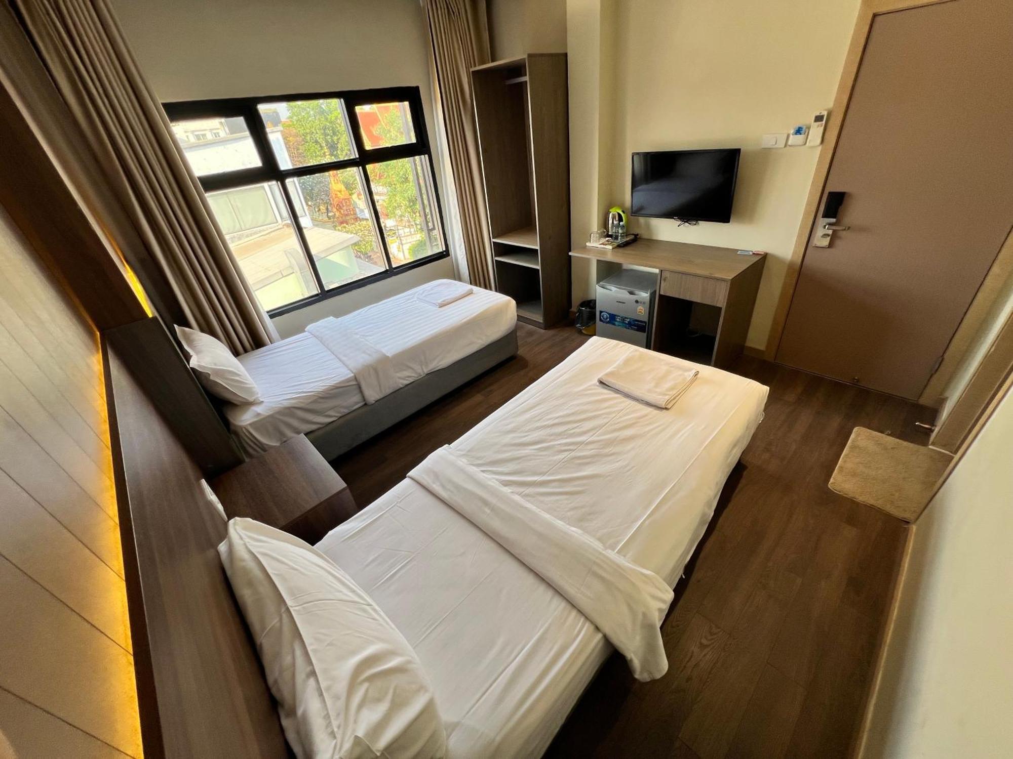 Lucie Hotel ビエンチャン エクステリア 写真